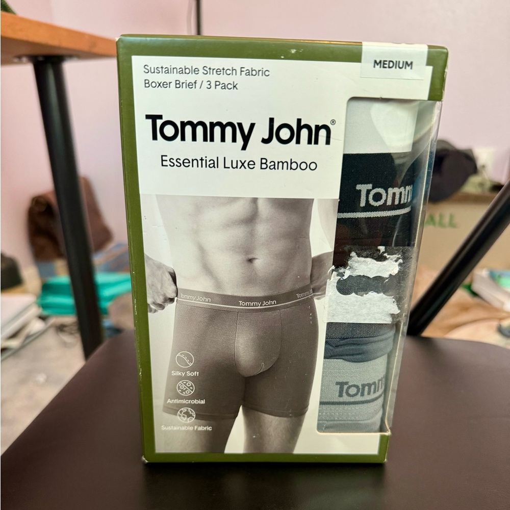 Tommy John Essential Luxe Bamboo Mens Medium Boxer Briefs. Sustainable. NIB